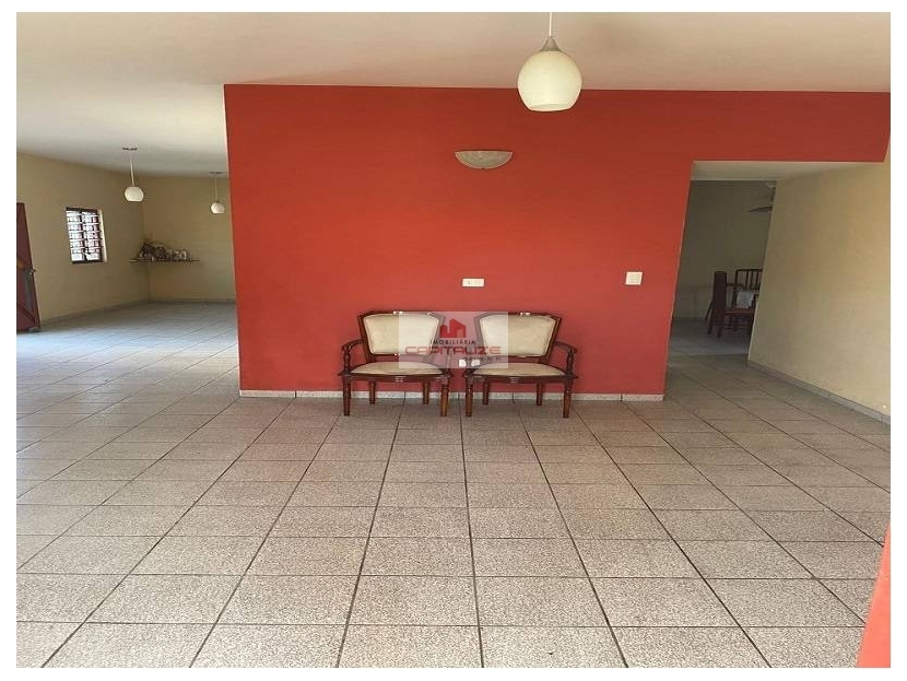 Casa com 3 suÃ­tes, sendo 1 suÃ­te master, sala de estar co hall de circulaÃ§Ã£o — foto 4