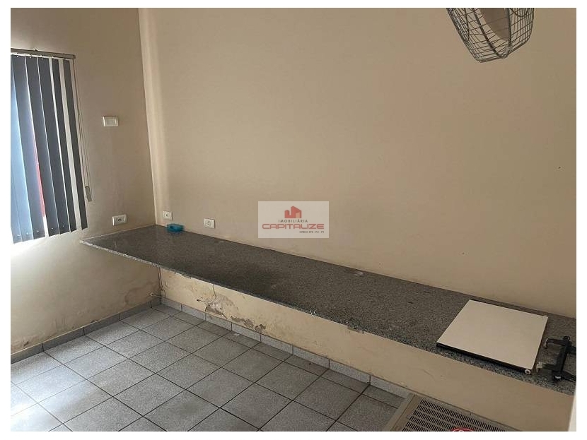 Casa com 3 suÃ­tes, sendo 1 suÃ­te master, sala de estar co hall de circulaÃ§Ã£o